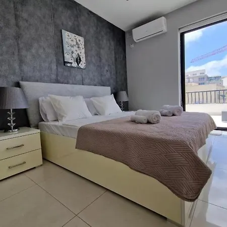 Penthouse In St Julian