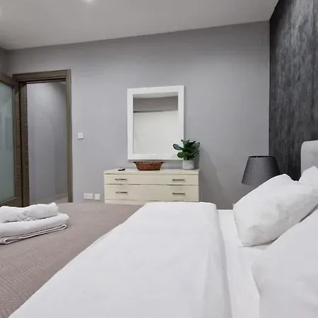 Apartment Penthouse In St Julian Sliema