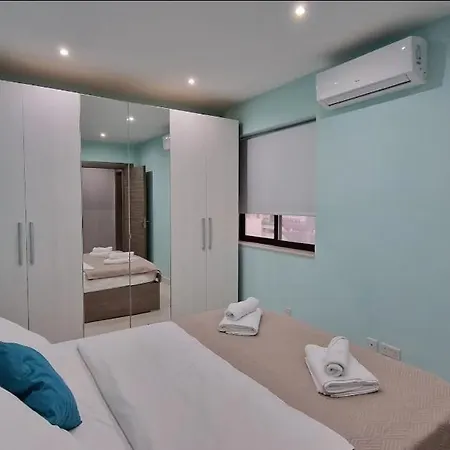 Penthouse In St Julian *