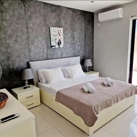 Penthouse In St Julian Sliema