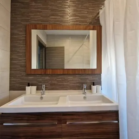 Penthouse In St Julian Апартаменты